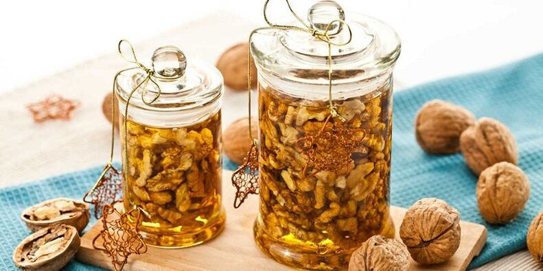 Nötter med honung - hälsosamma livsmedel som kan öka manlig styrka
